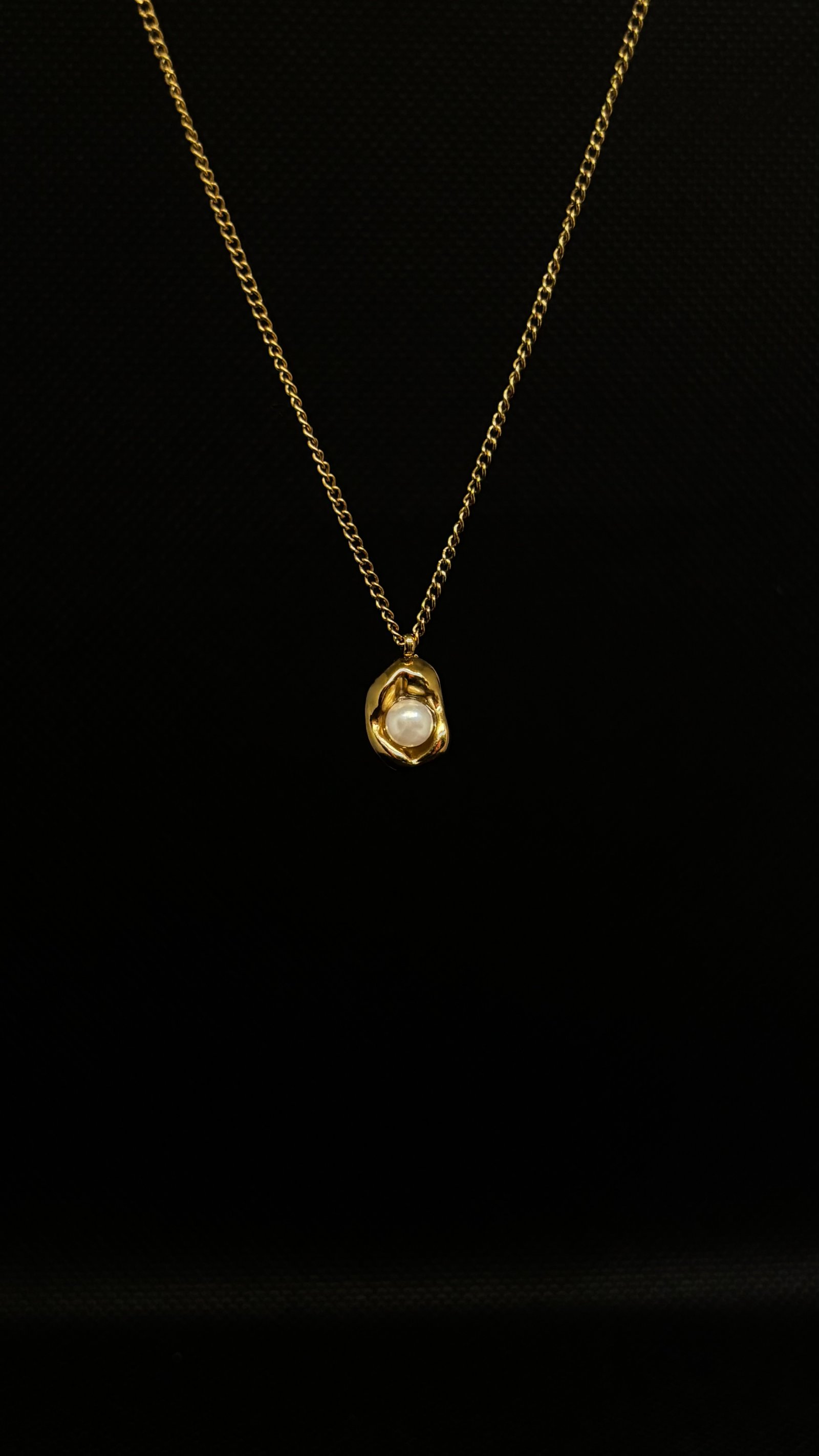 Molten perla Necklace