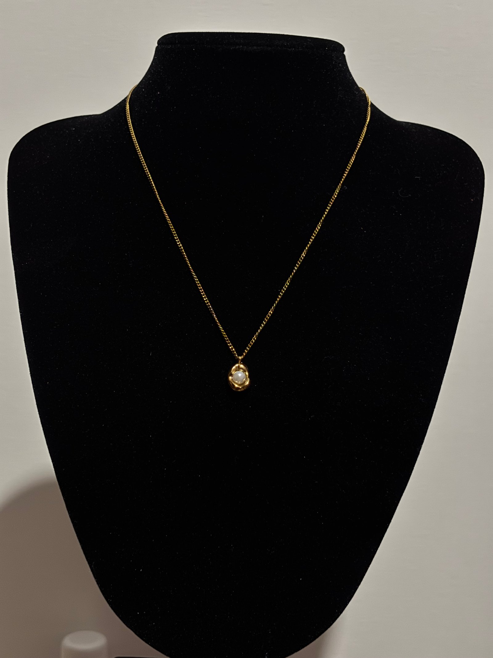 Molten perla Necklace