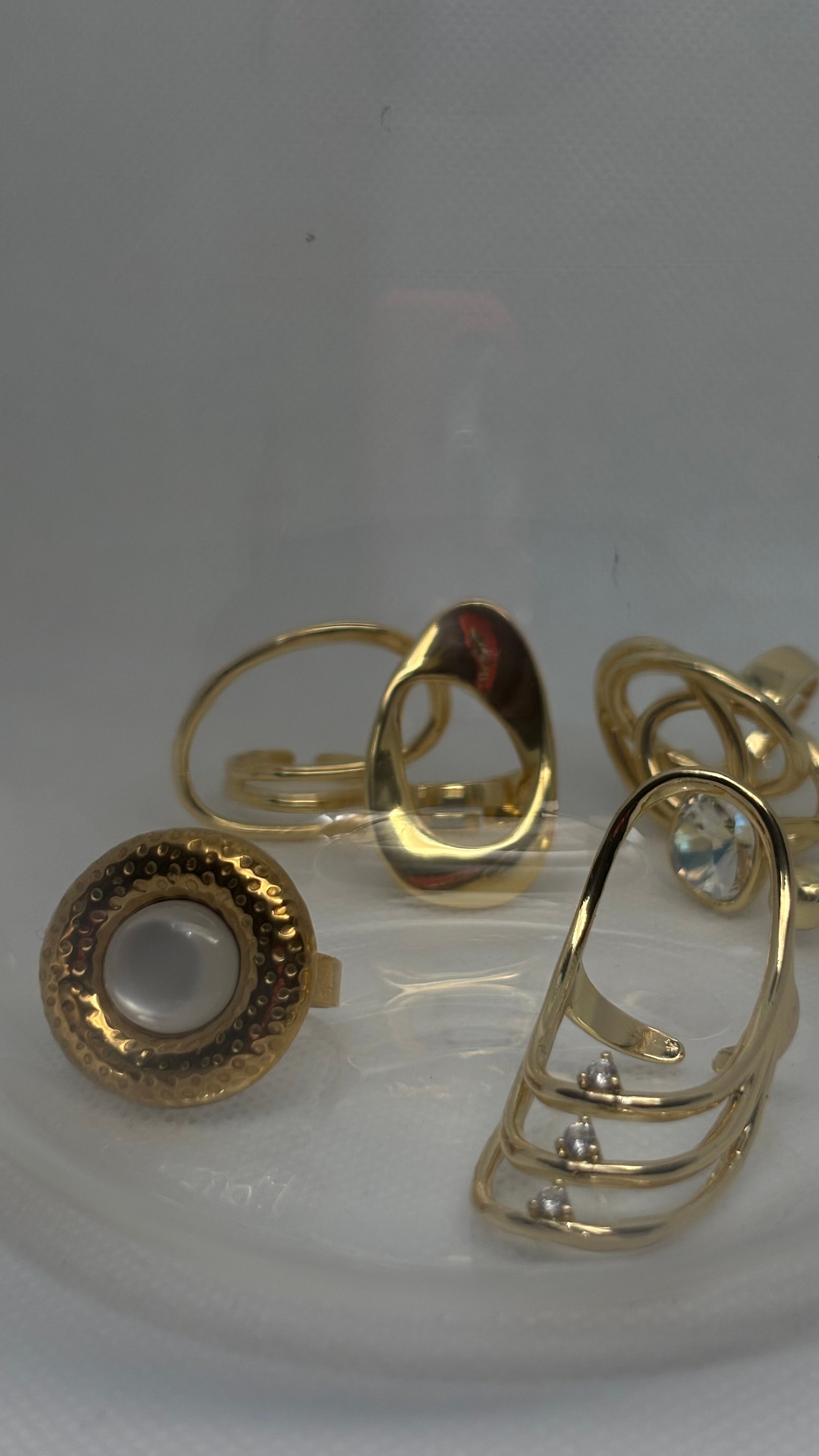 Luna ring