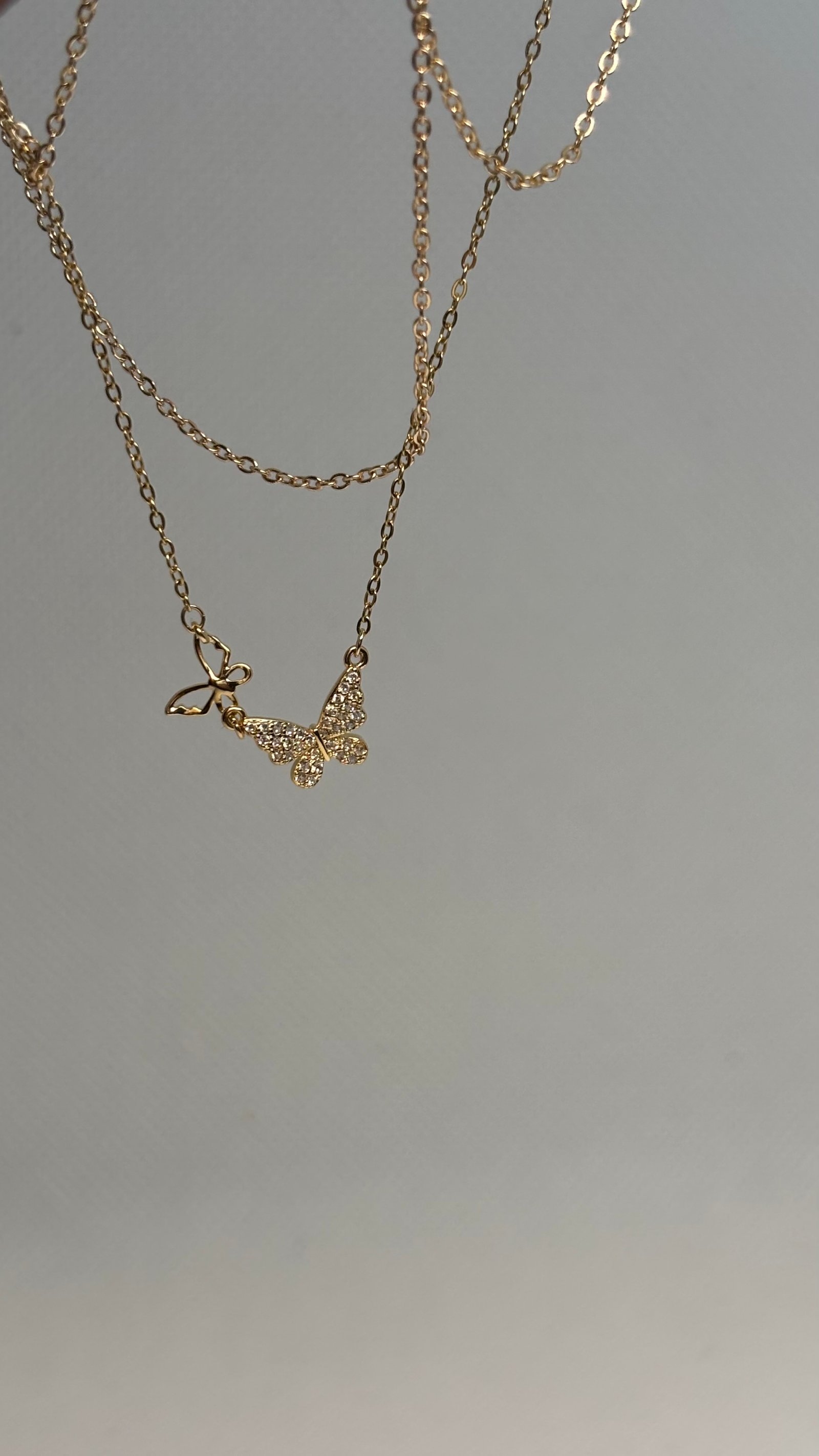 Lila butterfly Necklace