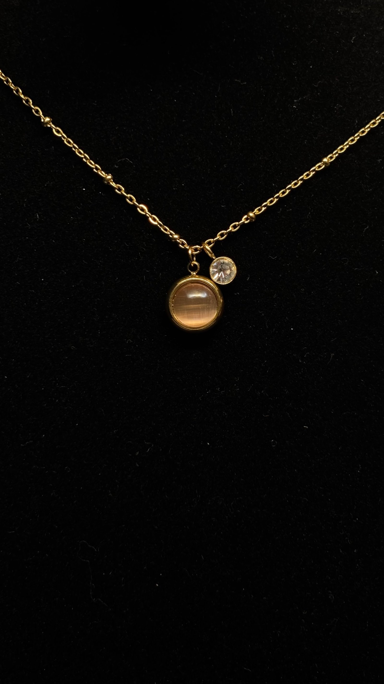 Dune crystal pendant