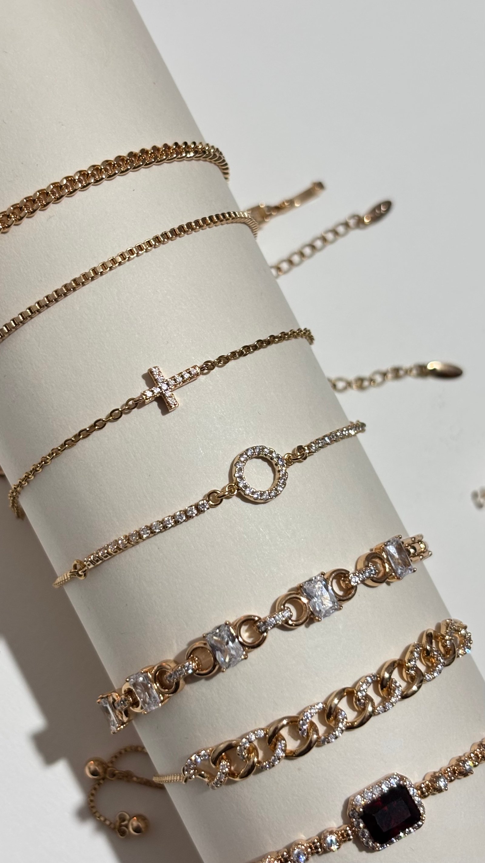 Halo drawstring bracelet
