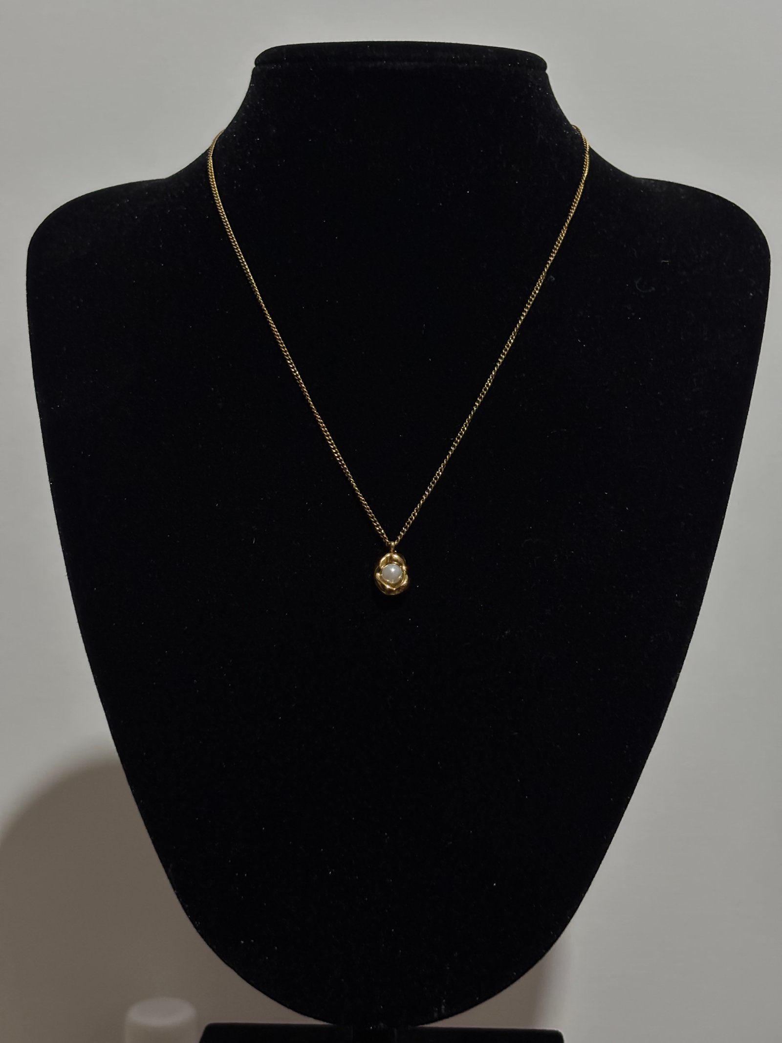 Molten perla Necklace