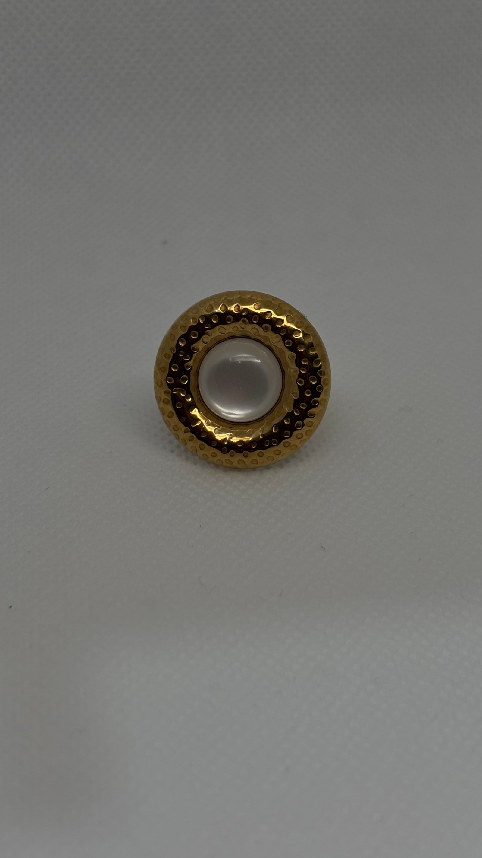Luna ring