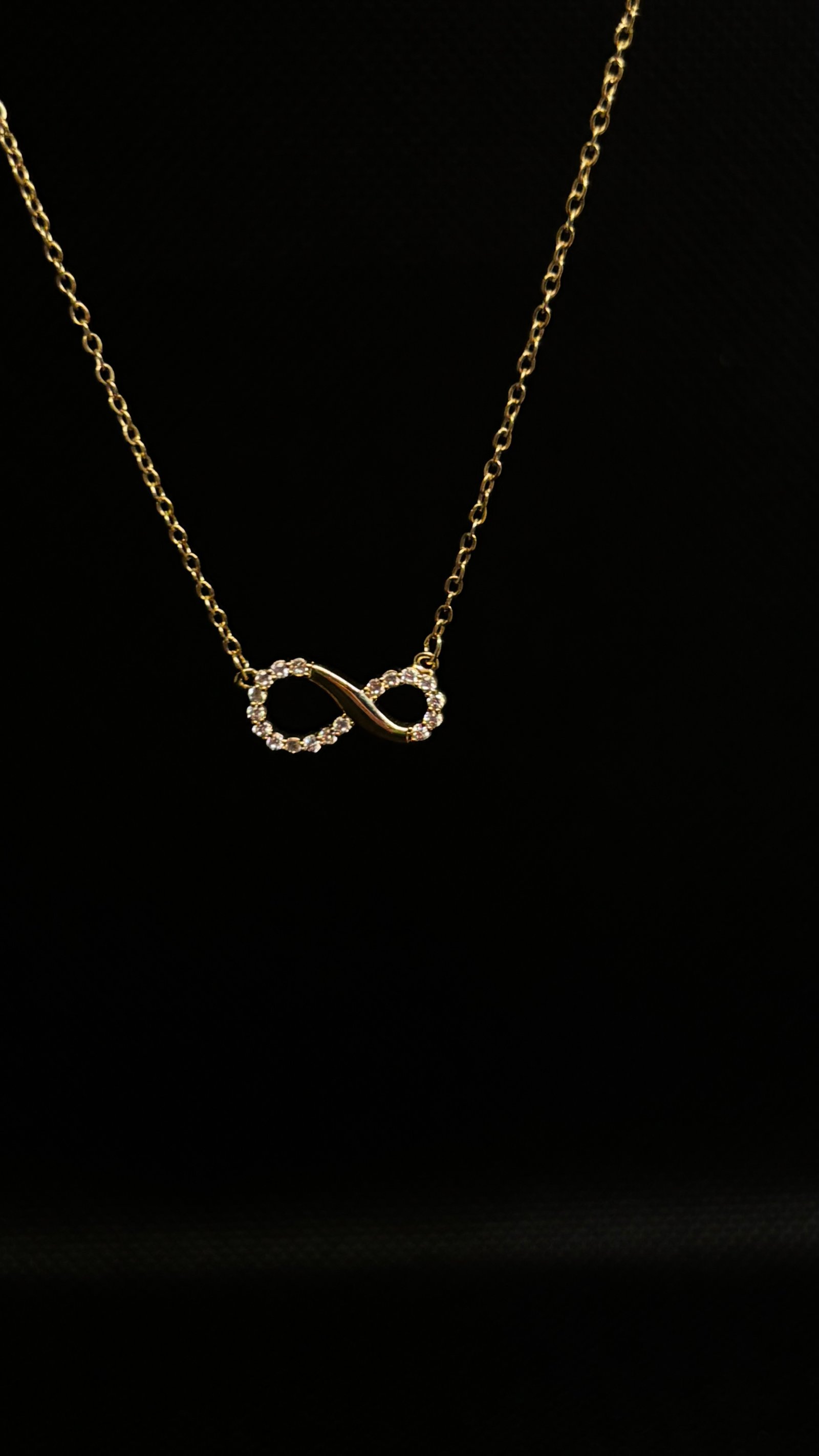 Eterna Necklace